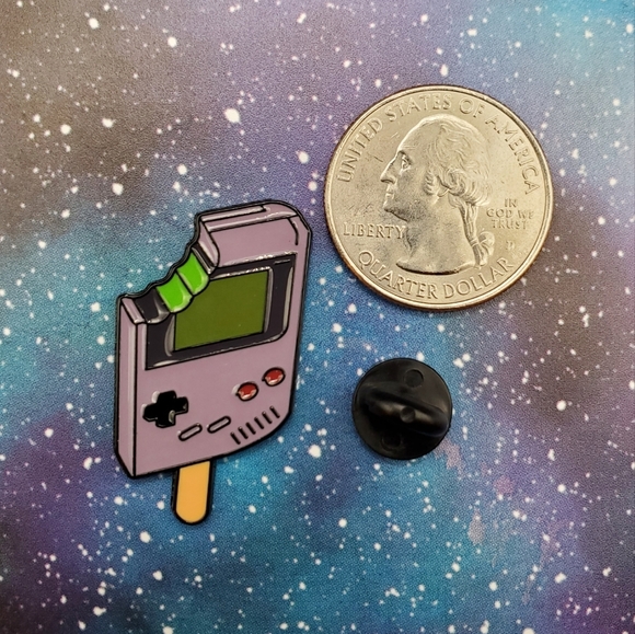 Gameboy Popsicle Enamel Pin - Picture 2 of 3